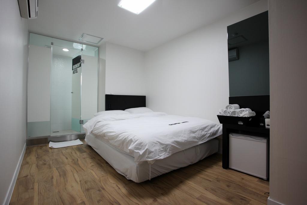 Ekonomy Hotel Dongdaemun Seoul Exterior foto